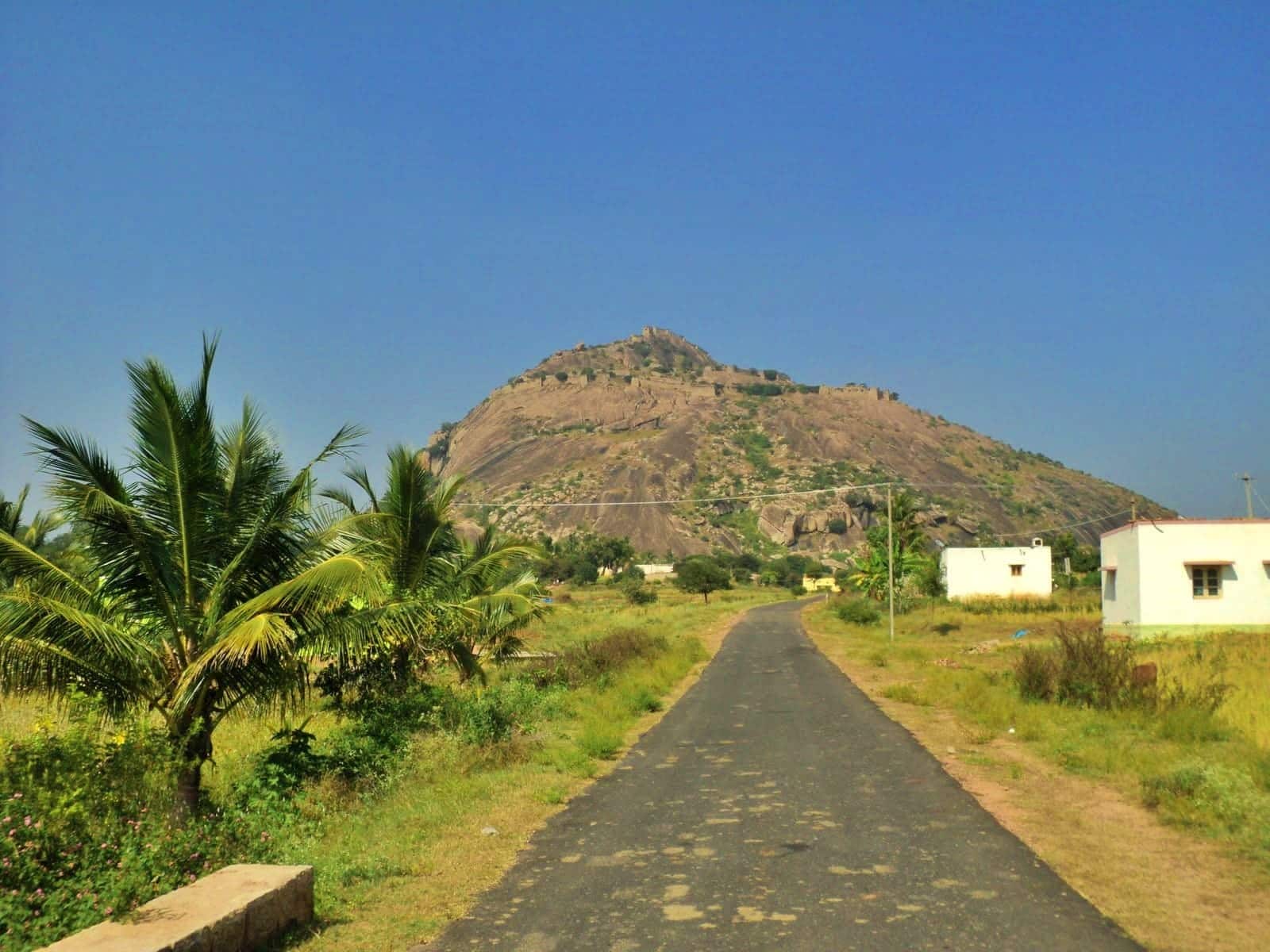 Treks In Karnataka 17 Channarayana Durga Trek