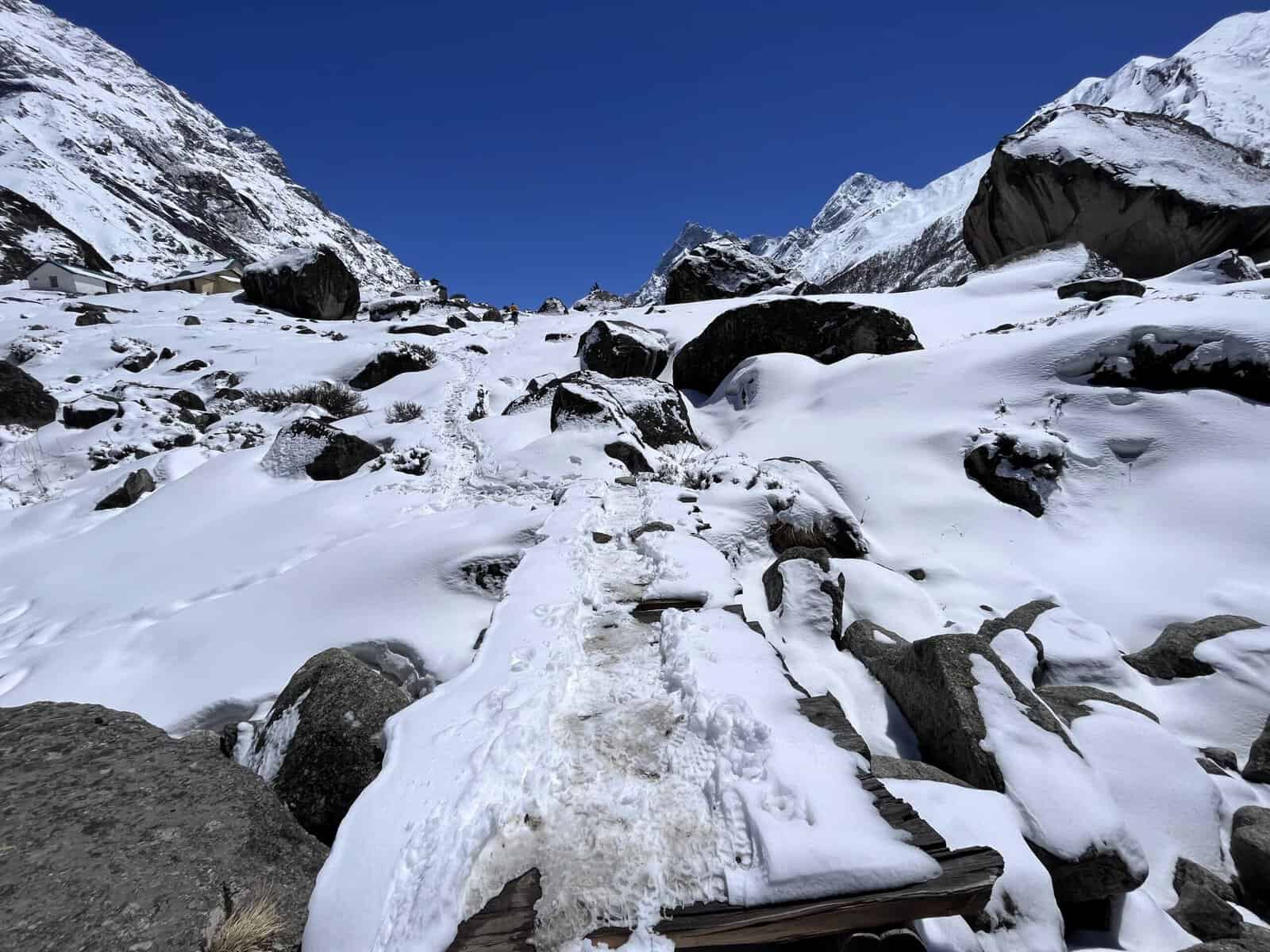 8 Best Beautiful Treks in June 4 har ki dun