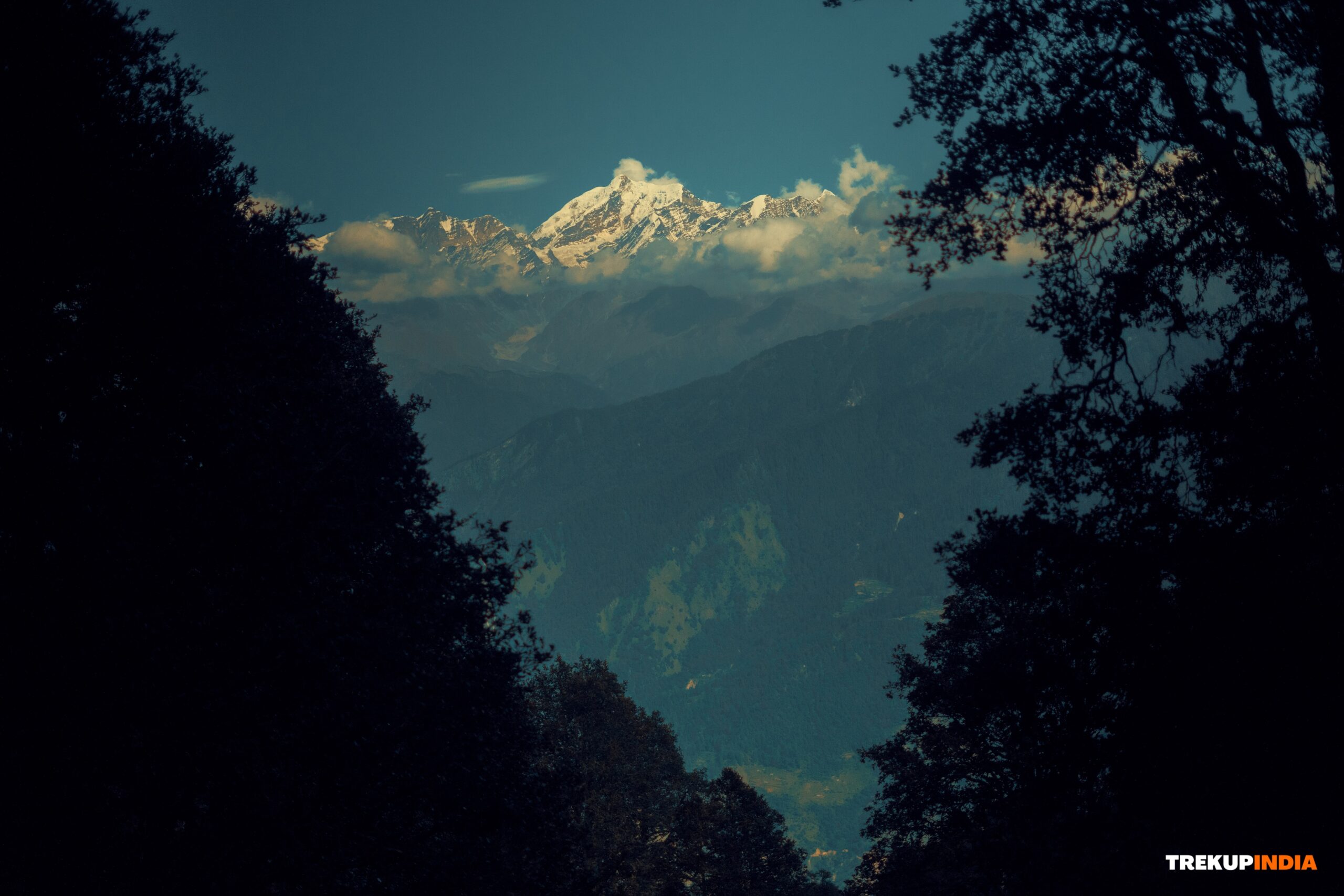 7 Best Winter Snow Treks in India to try– Where Snow meets the Soul 4 dayara bugyal trek