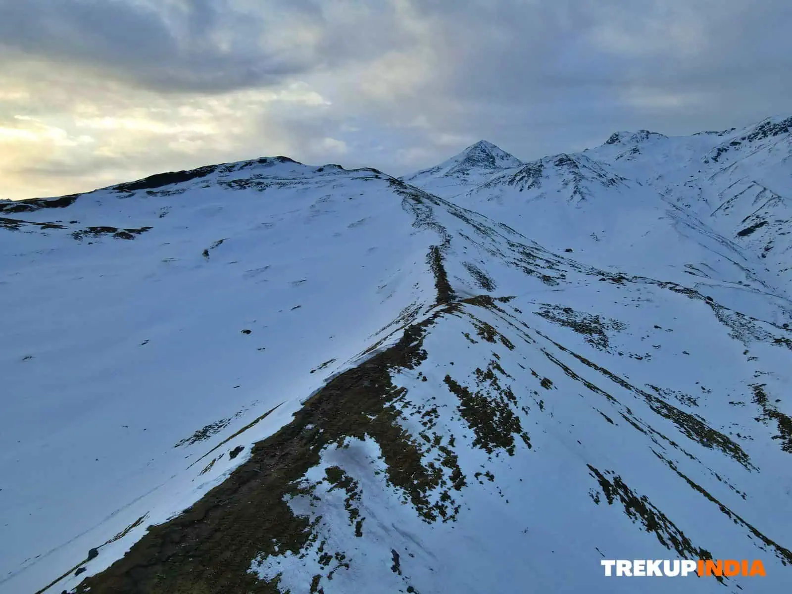 Best Treks in India: Region-Wise Guide for Every Trekker 4 Kuari Pass Trek, pangarchulla peak trek