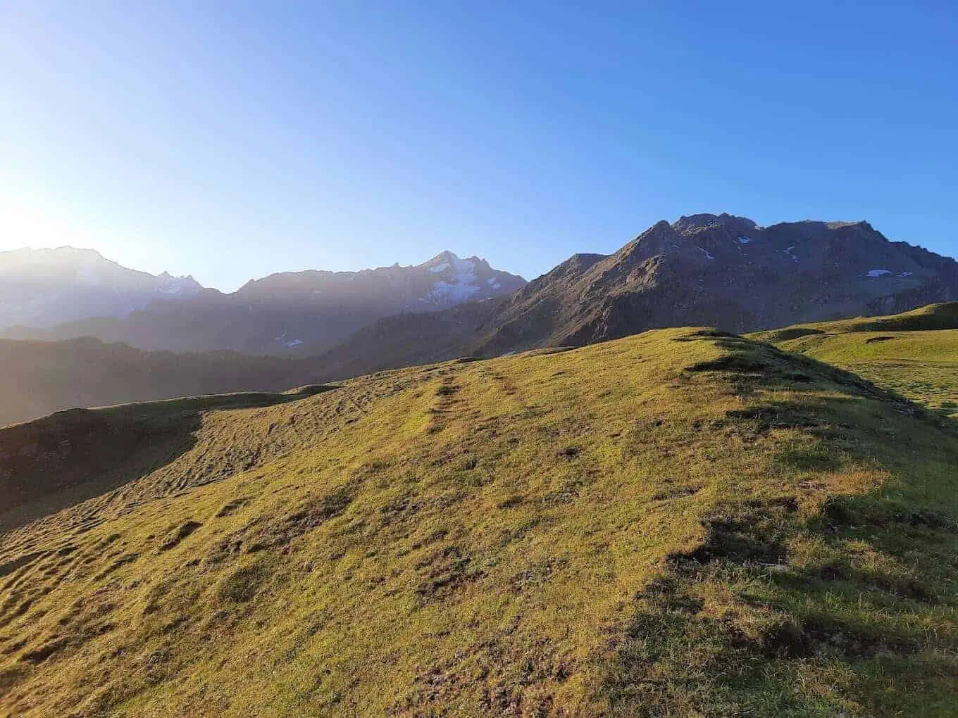Sar Pass Trek