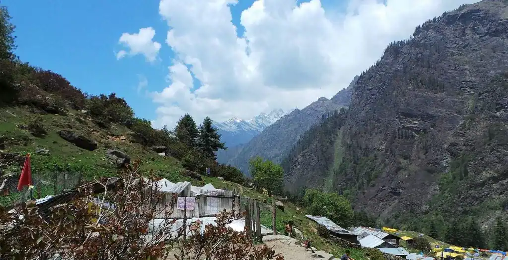 Mantalai Lake Trek