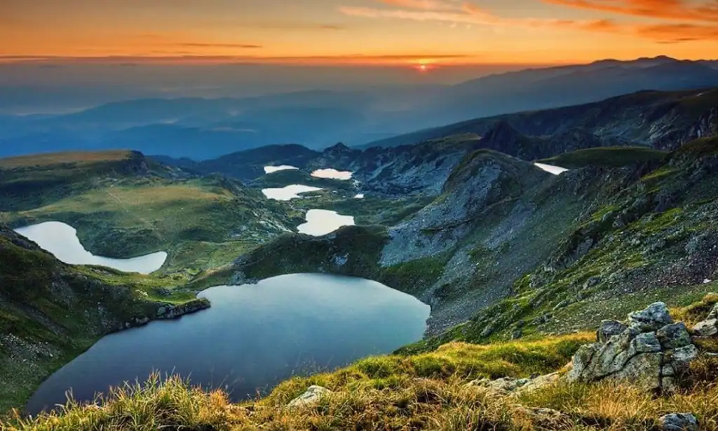 Seven Lakes Trek